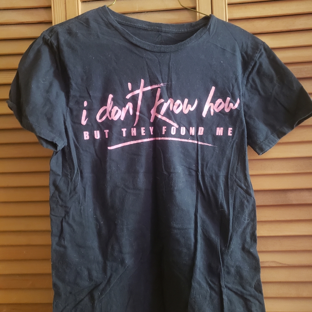 IDKHBTFM Hot Topic Tee Medium